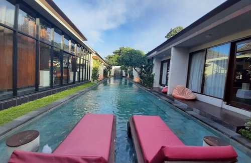 By Pass Ngurah Rai Villa | Cozy Suite Pool Access 5mins ride Jimbaran Beach