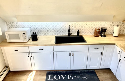 Bridgeport Appartement | Cozy + Sunny Coastal Apt by Long Island Sound