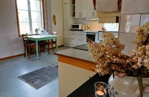 Ed Maison | Cozy swedish House, 3 bedrooms, nature, WIFI, near the lake, rowing boat