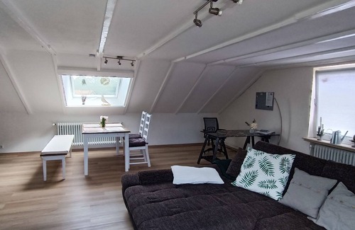 Schloss Holte-Stukenbrock Appartement | Appartement confortable au dernier étage au cœur de Westphalie orientale-Lippe