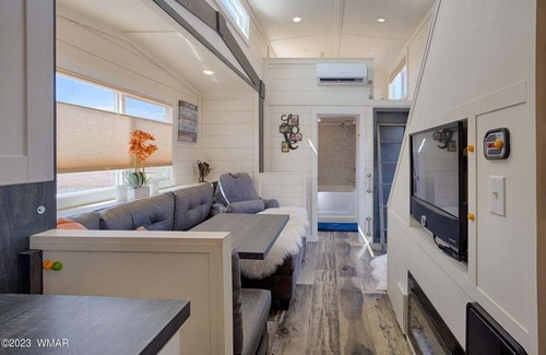 Pinetop-Lakeside Maison | Cozy Tiny Home located in the heart of Pinetop Lakeside Arizona.
