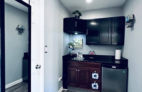 Heart of Chicago Maison | Cozy Tiny House - 1BR1BT - 15 Mins from Chicago Downtown