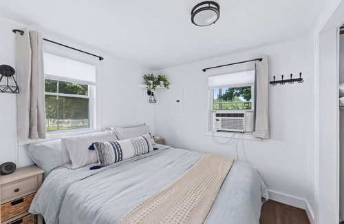 Dublin Maison | Cozy Tiny House on Main Street. Fully Renovated.