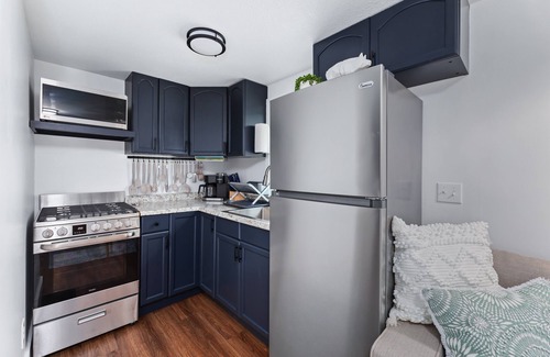 Dublin Cottage | Cozy Tiny House on Main Street. Fully Renovated.
