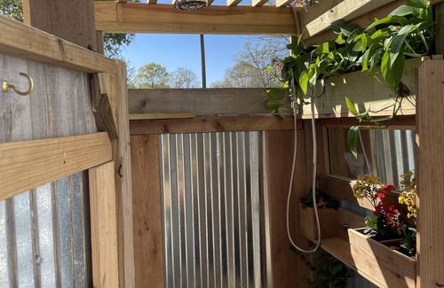 Centerville Cabine | Cozy Tiny House: Your perfect ranch getaway!