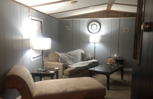 Radford Maison | Cozy trailer great location to VT or Radford