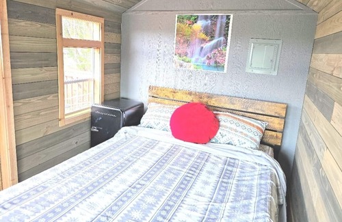 Killeen Cabine | Cozy Treehouse By Reese Creek