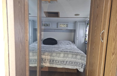 Killeen Cabine | Cozy Treehouse By Reese Creek