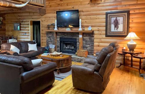 Trenton Maison | Cozy Trenton Cabin with Spa about 15 Mi to Lookout Mtn!