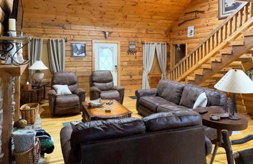 Trenton Maison | Cozy Trenton Cabin with Spa about 15 Mi to Lookout Mtn!