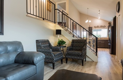 Chandler Maison | Cozy Tri-Level House, Pool Oasis, Ping Pong, BBQ