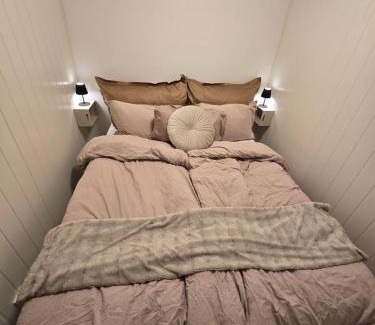 Tromso Appartement | Cozy Tromsø apartment, No parking november to april