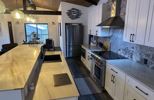 Warsaw Cabine | Cozy Truman Lake Cabin!nnFishing, hiking, swimming and boat ramp