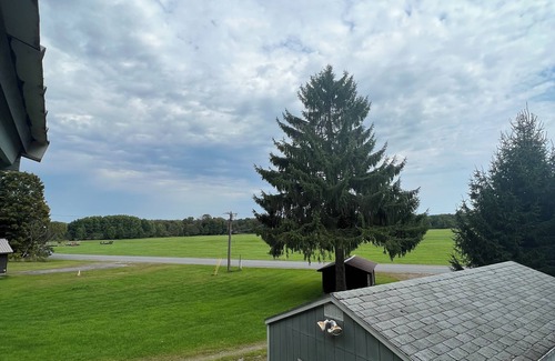 Turin Cabine | Cozy Tug Hill 4-bedroom cabin located directly on the trails in Turin NY