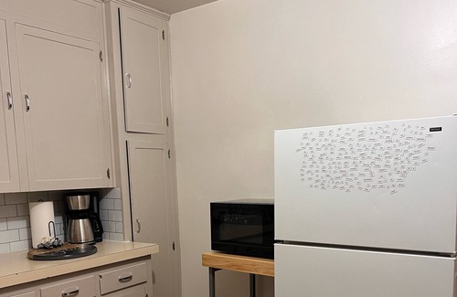 Fairmont Appartement | Come and relax in this two bedroom, fully furnished.