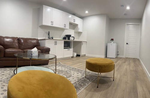 Regina Maison | Cozy two bedrooms suite.