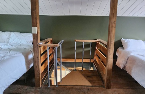 Wales Center Autre | Cozy Two-Story Barndominium