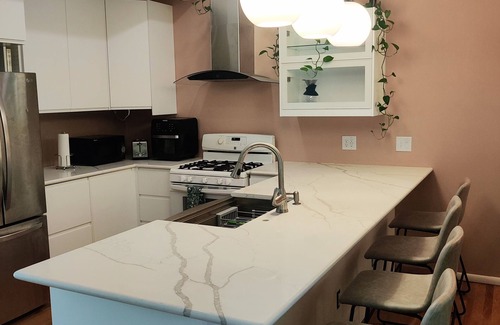 Ann Arbor Maison | Cozy updated 3 Bedroom house in Ann Arbor, 1.5mi to downtown and the big house!