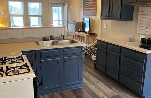 Waupaca Cottage | Cozy Mise à jour Cottage Lakefront sur les O'Lakes Chain Waupaca