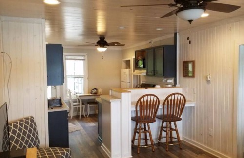 Waupaca Cottage | Cozy Mise à jour Cottage Lakefront sur les O'Lakes Chain Waupaca