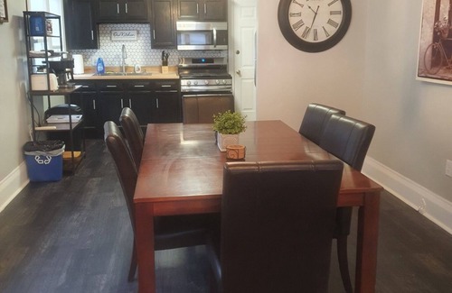 North Buffalo Appartement | Cozy upper apartment in North Buffalo