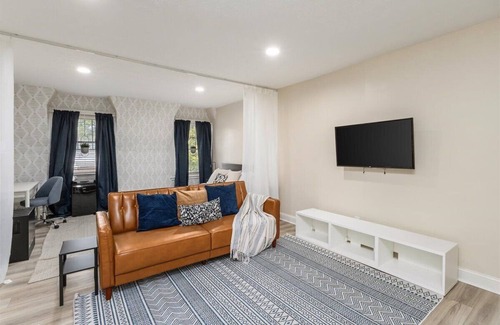 Merion Village Appartement | Cozy Urban Studio Getaway!