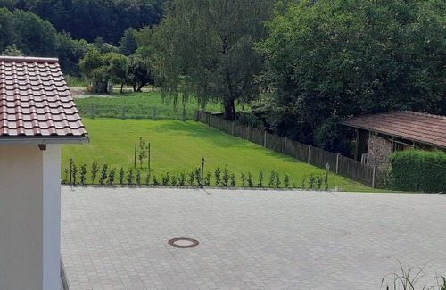 Riedenburg Appartement | Cozy vacation home (65 sqm) with balcony in a sunny valley location
