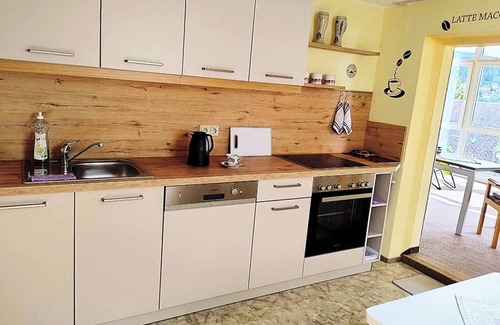 Bischofsgruen Appartement | Cozy vacation apartment (65m2) with conservatory and free WiFi