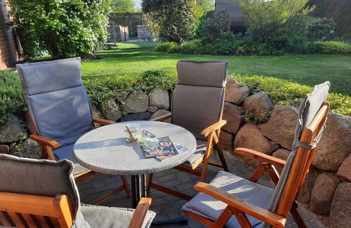 Ostseebad Kuhlungsborn Appartement | Appartement confortable, avec terrasse en pierre naturelle à la campagne, incl. vélos
