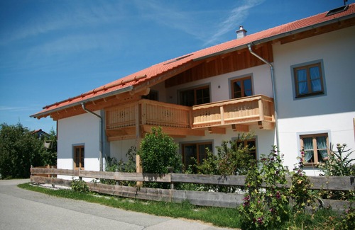 Bruckmuehl Appartement | Cozy vacation apartment in the beautiful Mangfall valley below the Irschenberg