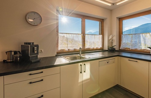 Inzing Appartement | Cozy vacation apartment with unobstructed views of the surrounding mountains