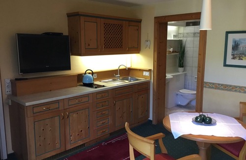 Prunn Appartement | Cozy vacation apartment (35sqm) with a magnificent view of Prunn Castle