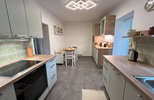 Hautzendorf Appartement | Cozy vacation home (100sqm) with large garden