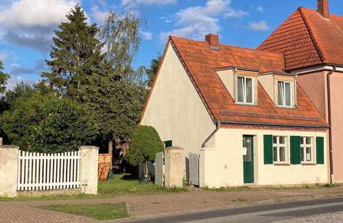 Bad Wilsnack Maison | Cozy vacation home with natural garden, well equipped kitchen, and WiFi