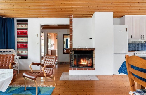 Vaddo Maison | Cozy vacation home in the forest - 10 min. walk from the beach