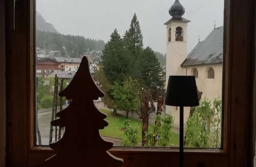 Cortina d'Ampezzo Appartement | Cozy, very bright apartment within walking distance of the pedestrian zone.