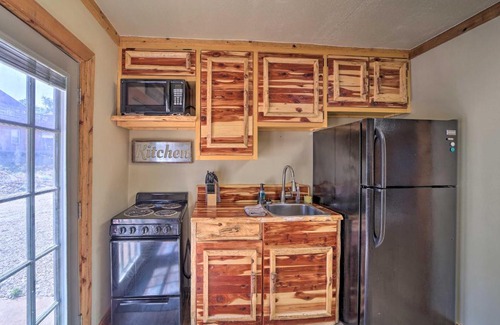 Vian Maison | Cozy Vian Cabin 1 Mi to Tenkiller State Park