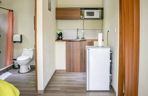 Arenal Hot Springs Appartement | Cozy villa w/ volcano views, fast WiFi, kitchenette, hammock, & more - 1 Dog OK!