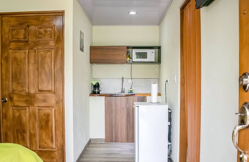 Arenal Hot Springs Appartement | Cozy villa w/ volcano views, fast WiFi, kitchenette, hammock, & more - 1 Dog OK!