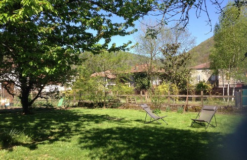 Arbas Maison | Accueillante maison de village avec terrasse et jardin, dans un écrin de verdure