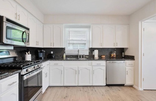 Bayou Vista Maison | Cozy Water Escape Near Galveston