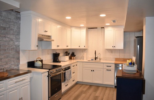 Nottingham Cottage | Cozy Waterfront Cottage!!
