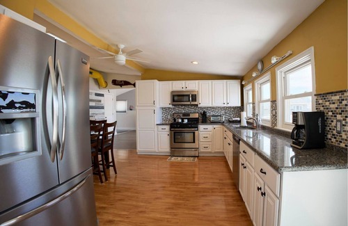 Tuckerton Beach Maison | Cozy waterfront home in an amazing community with pool and hot tub
