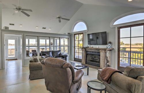 Crawfordville Maison | Cozy Waterfront Island House on Live Oak Island!