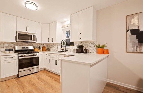 Hillside Maison | Cozy Westchester Retreat Near Chicago & Parks | LCP Collection