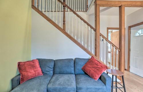 Westmont Maison | Cozy Westmont Home Walk to Metra Station!