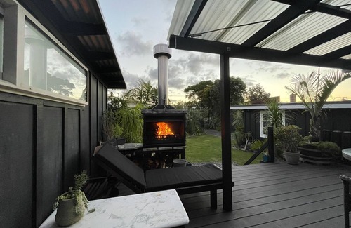 Whangamata Maison | Cozy Whanga Escape