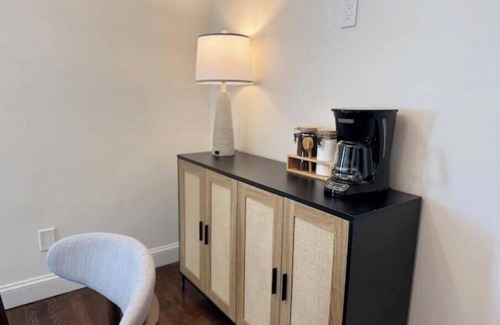 Hempstead Maison | COZY/WI-FI/King bed/Family-Pet friendly/3 bed