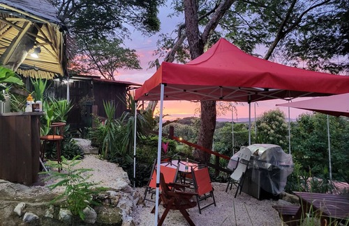 Lepanto Maison | Cozy wooden cabin with every comfort and a view of the nearby golf course.