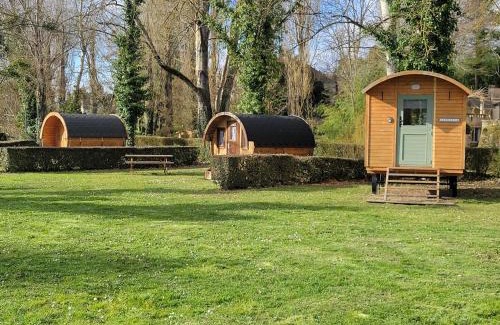 Abilly Maison | Cozy Wooden Chalet in Abilly, France - Nature Lovers Paradise